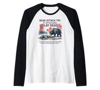 Bear Attack Tip Play Dead, Divertido Viaje de Pesca de salmón a Canadá Camiseta Manga Raglan