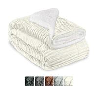 Beautissu Elisa - Manta Polar Sherpa 150 x 200 cm, Manta XXL - Manta cálida y Suave para Invierno, sofá - Manta Polar con Efecto Brillante e imitación Piel de Cordero - Manta Natural