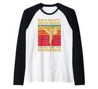 Beauty Grace Karate Girl Taekwondo Kick Face Artes Marciales Camiseta Manga Raglan