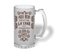 Bee Ingenious Jarra cerveza personalizada de cristal esmerilado. Jarra de cerveza original: Aquí bebe...la caña con nombre, fecha y textos personalizados