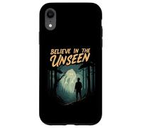 Believe In The Unseen Paranormal Forest Creature Carcasa para iPhone XR