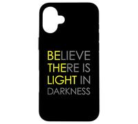 Believe There Is Light In Darkness Jesús Cross Art ON Back Carcasa para iPhone 16 Plus