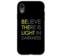 Believe There Is Light In Darkness Jesús Cross Art ON Back Carcasa para iPhone XR