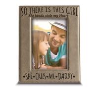 Bella Buna- Entonces est esta chica que me rob un poco el corazn que me llama pap y el marco de la imagen de cuero con la hija y el marco de