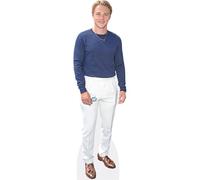 Ben Hardy (White Trousers) Tamano Natural