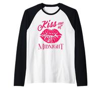 Bésame a Medianoche Divertido Feliz Año Nuevo Camiseta Manga Raglan