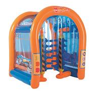 BESTWAY 93406 - Lavadero de Coches Hinchable Infantil Hot Wheels Car Wash Center 131x153x150 cm con Pulverizadores de Agua, Válvulas de Inflado/Desinflado Rápido