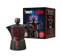 Bialetti Moka Express Stranger Things - Cafetera italiana 3 tazas (130 ml), pomo musical con carga USB-C, no apta para inducción, negra