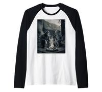 Bigfoot and Alien Campfire Adventure - Nature Hiking tee Camiseta Manga Raglan