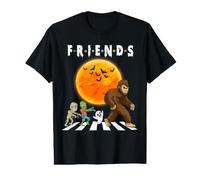 Bigfoot and Friends Walking On Street Halloween Costumes Camiseta gráfica económica