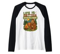 Bigfoot Camping - La vida es mejor alrededor de la fogata Camiseta Manga Raglan