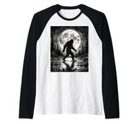 Bigfoot Silhouette Sasquatch Lago Bosque Iluminado por la Luna Camiseta Manga Raglan