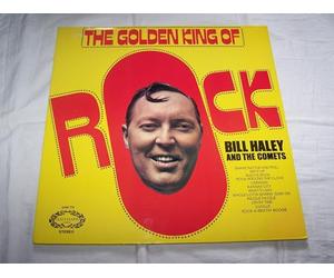 Bill Haley and The Comets - Hallmark SHM 773 - "The Golden King Of BILL HALEY and The Comets - Printed in England - The Golden king of rock : Razzle dazzle, Cryin'time, What'd I say, Lucille, Kansas city, Rock around the clock, Rit it up, Rudy's rock, Caravan, Rock a beatin'boogie, Shake rattle and roll, Whole lotta shakin' goin'on. Original Printed In England, 1971 - Album Vinyle LP 33 tours (Et Non CD).
