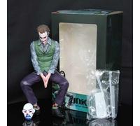 (BLANCO - con caja) Figura de acción del Joker de 24 cm de Heath Ledger sentado con traje verde, máscara