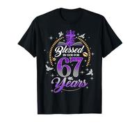 Blessed by God for 67 Years Old Women 67th Birthday Queen Camiseta