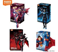 Bloques de Figuras Blokees Champion Class DC Heroes - Harley Quinn, Nightwing, Batman - Juguete Coleccionable para Exhibición en Escritorio, Regalo Batman Beyond
