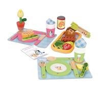 BLUEY - Juego de juguetes de madera para cenar con Bluey - Kit de juego de rol de 32 piezas con espárragos mágicos, platos y utensilios - Juego imaginativo para niños - Certificado FSC, a partir de 3