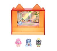 Bluey Paquete de episodios Fuzzies: Baby Race. con 3 Minifiguras Especialmente coleccionables (Incl. 1 Exclusivo), Vitrina, Tarjeta de Intercambio de Papel de Aluminio y guía de coleccionista. ¡50