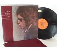 BOB DYLAN - BLOOD ON THE TRACKS WITH RED INNER SLEEVE AND PAINTING ON REAR COVER 1974 VINYL LP BOB DYLAN[S69097]