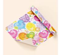 Bobina de papel de regalo globos fondo blanco