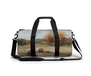 Bolsa de deporte cilíndrica con correa para el hombro, diseño de paisaje otoñal, campos de heno, árboles y calabazas, para viajes, gimnasio, para mujeres y hombres