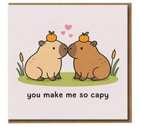 Bonita tarjeta de amor de Capybara Pun con texto en inglés "You Make Me So Capy" - Divertida tarjeta de aniversario o San Valentín para parejas