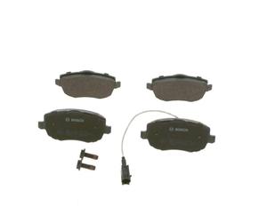 Bosch BP985 - Pastiglie Freni Auto, Delantero - Calidad Bosch - Reducción de Ruido y Polvo - Certificación ECE-R90 - Sin Cobre - 1 Juego de 4 Pastillas - Con Accesorios