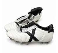Botas de fútbol Munich blancas con X negra y tacos grises · Talla 40