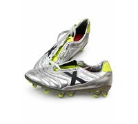 Botas de fútbol Munich plateadas con X negra y tacos lima · Talla 40