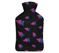 Botella de agua de goma con diseño de triángulos del orgullo en colores de la bandera del orgullo con cubierta de felpa suave, bolsa de agua caliente para invierno, manos y pies, protección contra el frío, 1000 ml