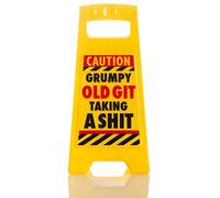 Boxer Gifts Texto en inglés Caution Grumpy Old Git Taking A Shit Amarilla de Escritorio para Oficina. Señal de Advertencia, Color (DK1008)