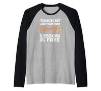 Boxing Touch Me and Your First Boxing Lesson is Free Boxing Camiseta Manga Raglan