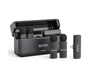 BOYA BY-V4D Micrófono Lavalier inalámbrico para iPhone iPad con funda de carga, batería de 18 horas de duración, rango de 650 pies, micrófonos de solapa omnidireccionales con cancelación de ruido de 4
