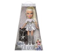 Bratz Charmz Cloe - Muñeca de Moda con Pulsera de Charms coleccionables, Incluye Outfit y Accesorios, Viene en un Embalaje digno de exposición, para Personalizar y coleccionar