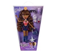 Bratz First Edition Reimagined Sasha - Muñeca de moda coleccionable | Look 2001, top halter naranja, minifalda cargo, charm de Bunny Boo incluido