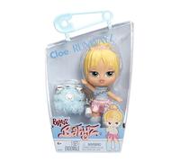 Bratz Muñeca Babyz Runwayz - Cloe - 1 Muñeca de Moda Coleccionable con un Elegante Conjunto, Muñeca bebé con un Collar Que Sirve de Llavero - Juguete Infantil - para Mayores de 6 años