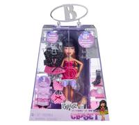 Bratz What'z In My Closet Playset - Muñeca de Moda Dana y más de 40 Outfits | Set de juego de armario con espejo, 3 conjuntos, 4 pares de zapatos, 2 bolsos, más de 40 combinaciones de looks