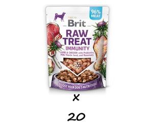 BRIT CARE Dog Raw Treat Inmunity Cordero y Pollo con Probióticos, Semillas de Cardo Mariano y Romero 20x40g