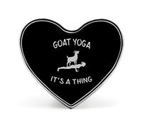 Broche con forma de corazón con estampado de yoga de cabra, alfiler para solapa, corbata, botón, bonita decoración para hombres y mujeres