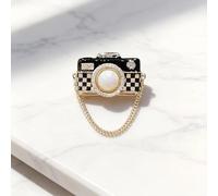 Broche de estilo un diamante de colgante, parecido a una cámara con perlas de , para realzar la de tus ropa
