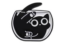 Broche de gato: taza de agua divertida gato de dibujos animados con escoba - pin esmaltado, Klein, Metal no precioso