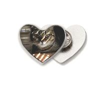 Broche de metal con diseño de corazón y rayo de gato