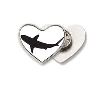 Broche de metal con diseño de tiburón y pez feroz