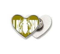 Broche de metal con forma de corazón y fobia a insectos
