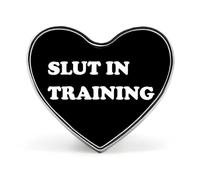 Broches de metal con forma de corazón "Slut in Training" | Pines de solapa para camisa, mochila, chaqueta, sombrero, abrigo, bolso, ropa, joyería, accesorios, regalos para mujeres y hombres