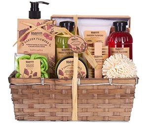 BRUBAKER Cosmetics Set de Baño y Ducha "Garden Flowers - Jardín Flores" - Fragancia de Flores de Adormidera - Set de Regalo para Mujer de 14 piezas en una Cesta - Wellness Kit con Cepillo de Uñas