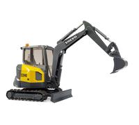 BRUDER02465 MINI CUERO VOLVO ECR40 1/16