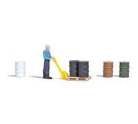 Busch 7809 Pump Truck & Barrels Scene Kit