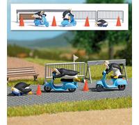 Busch 7925 Action Set: Pingüinos Rollerfahrt, H0