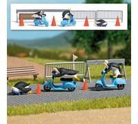 Busch 7925 Action Set: Pingüinos Rollerfahrt, H0